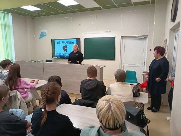 АНО СПО «ММК» принимает участие в развитии предпрофильного медицинского образования школьников Санкт Петербурга